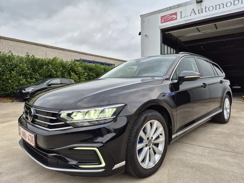 Volkswagen Passat – Image 18