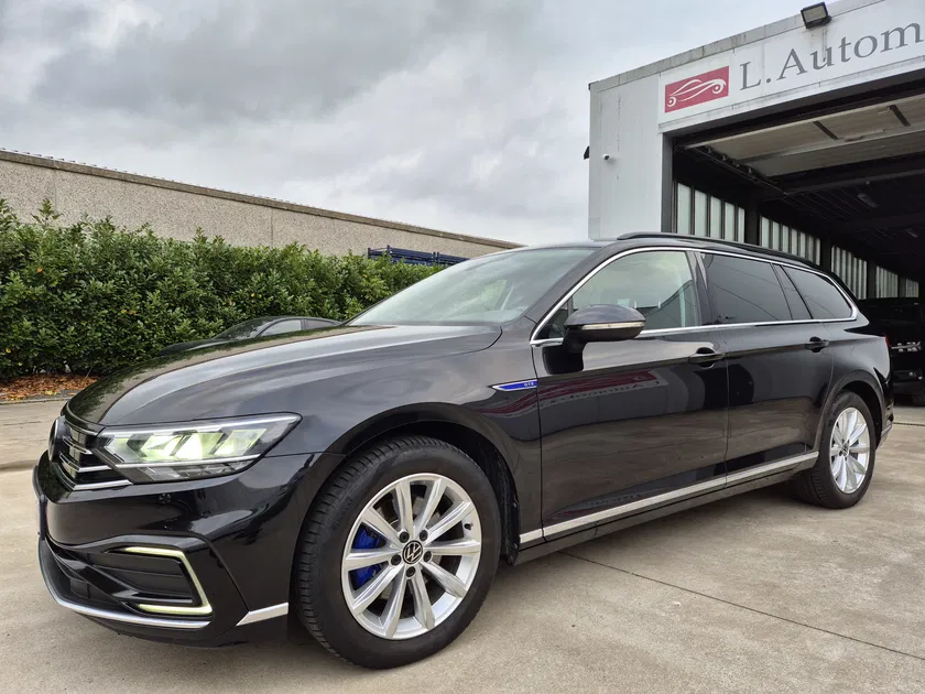 Volkswagen Passat – Image 17