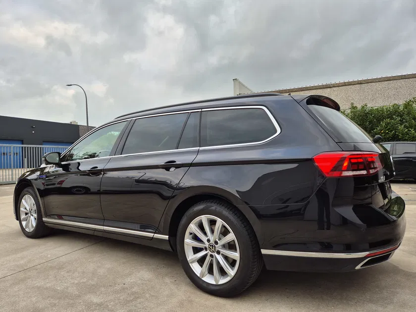 Volkswagen Passat – Image 16