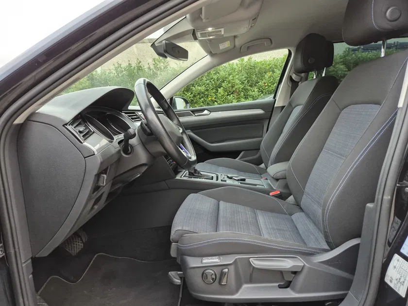 Volkswagen Passat – Image 7