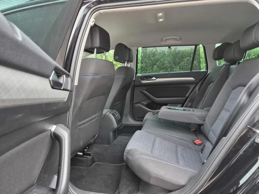 Volkswagen Passat – Image 6