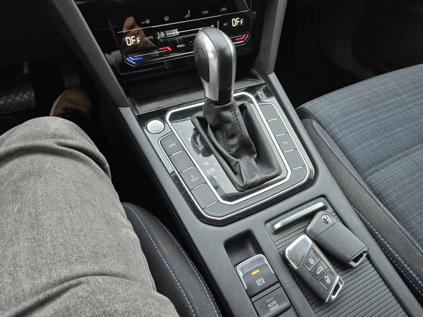 Volkswagen Passat – Image 4