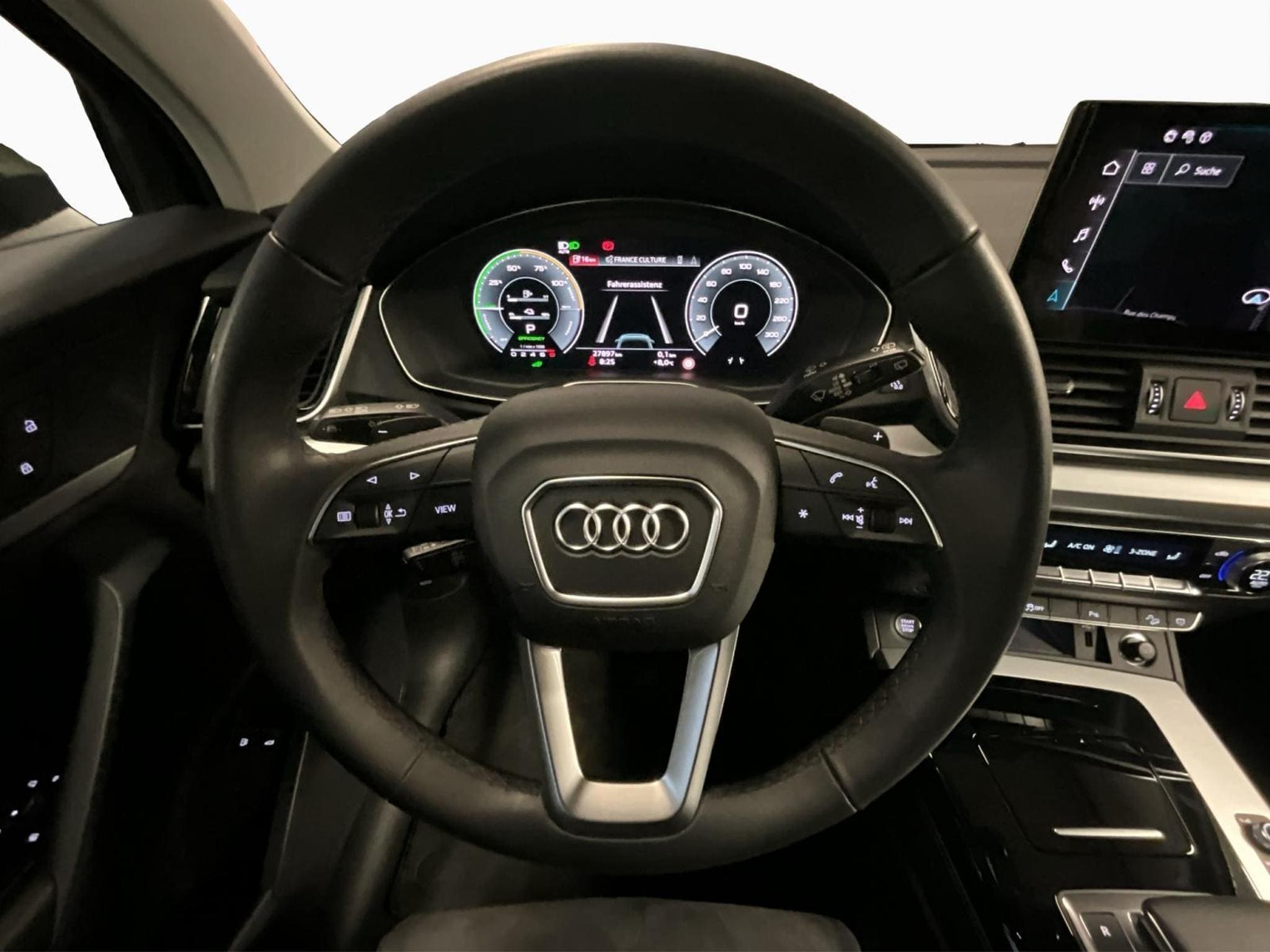 Audi Q5 – Image 8